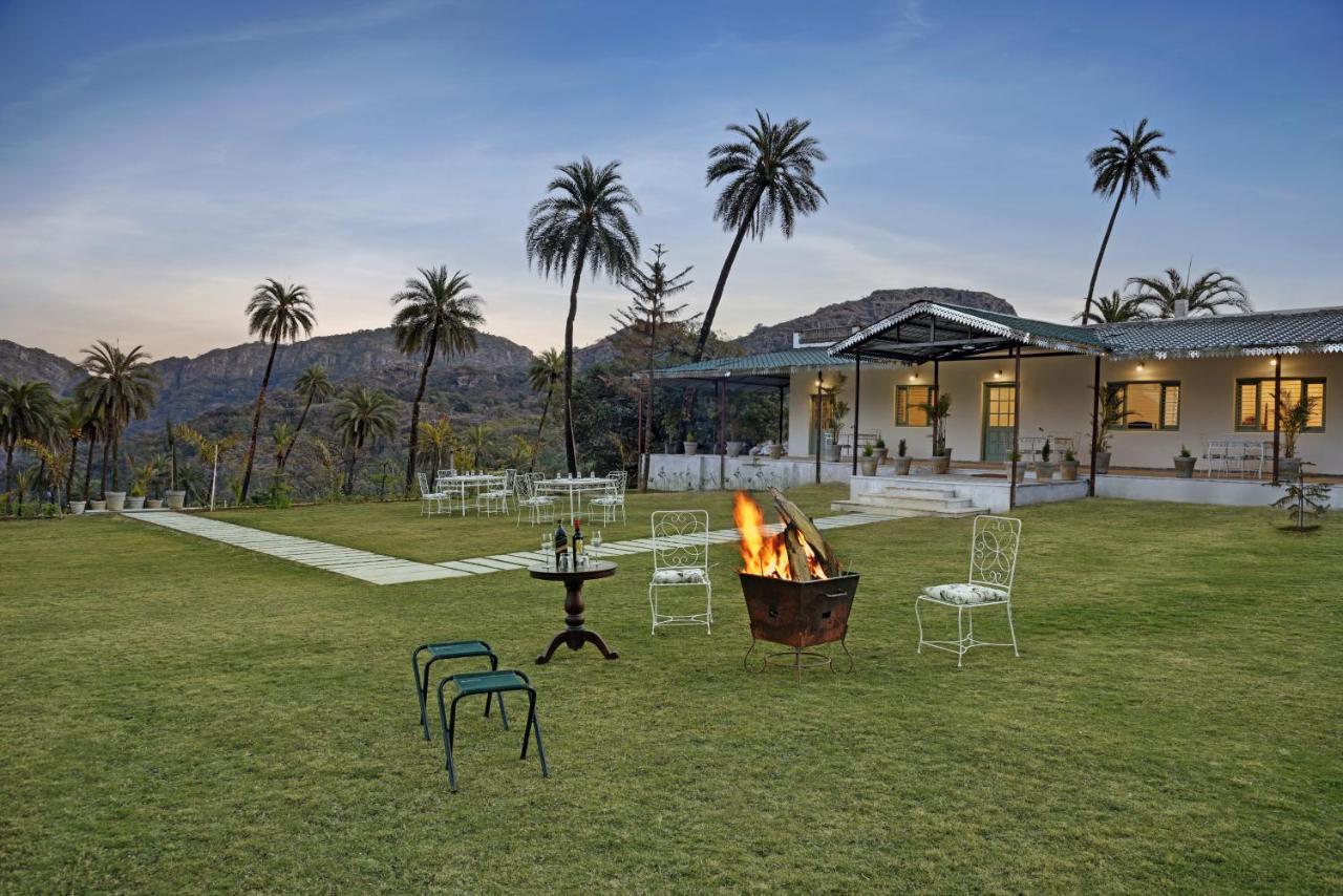 The Mount Bungalow Mount Abu Exterior photo